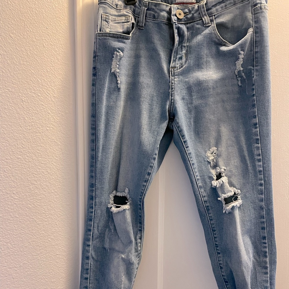Distressed Skinny Jeans Sz 9